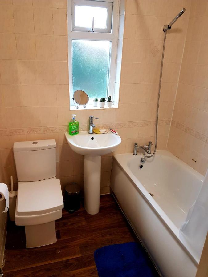 Bed and Breakfast Budget House In Gants Hill Ilford Exteriér fotografie