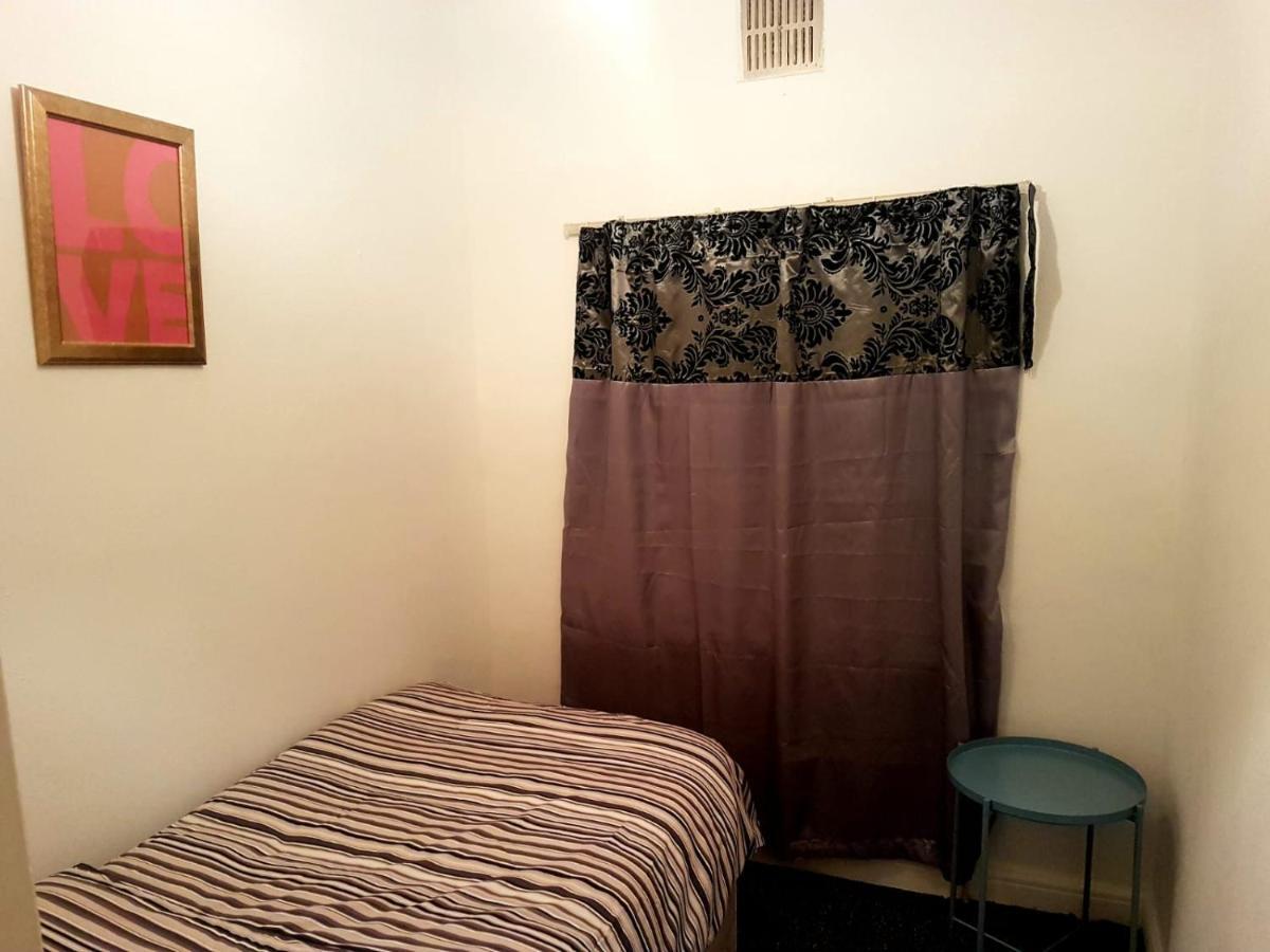 Bed and Breakfast Budget House In Gants Hill Ilford Exteriér fotografie